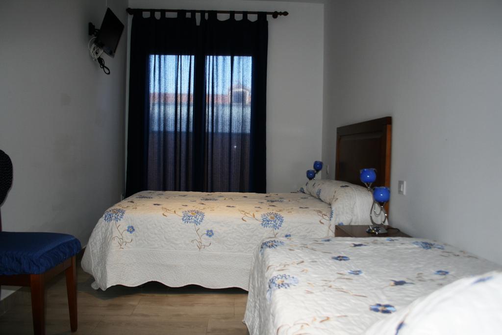 Apartamentos Turisticos Mirayuste Гвадалупе Номер фото